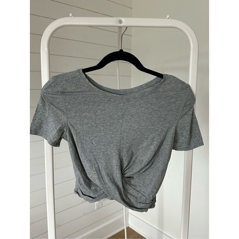 Cropped t-shirt twist front sz small